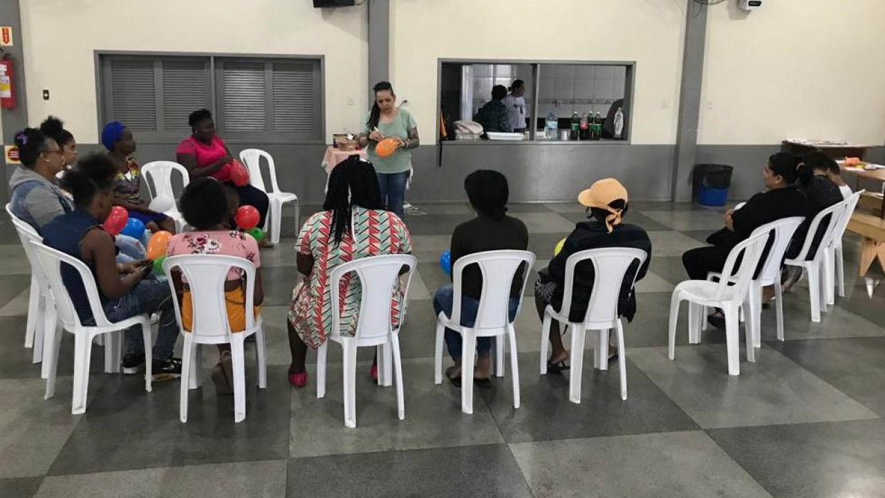 Formação e reflexão: oficina reúne mulheres imigrantes em Joinville