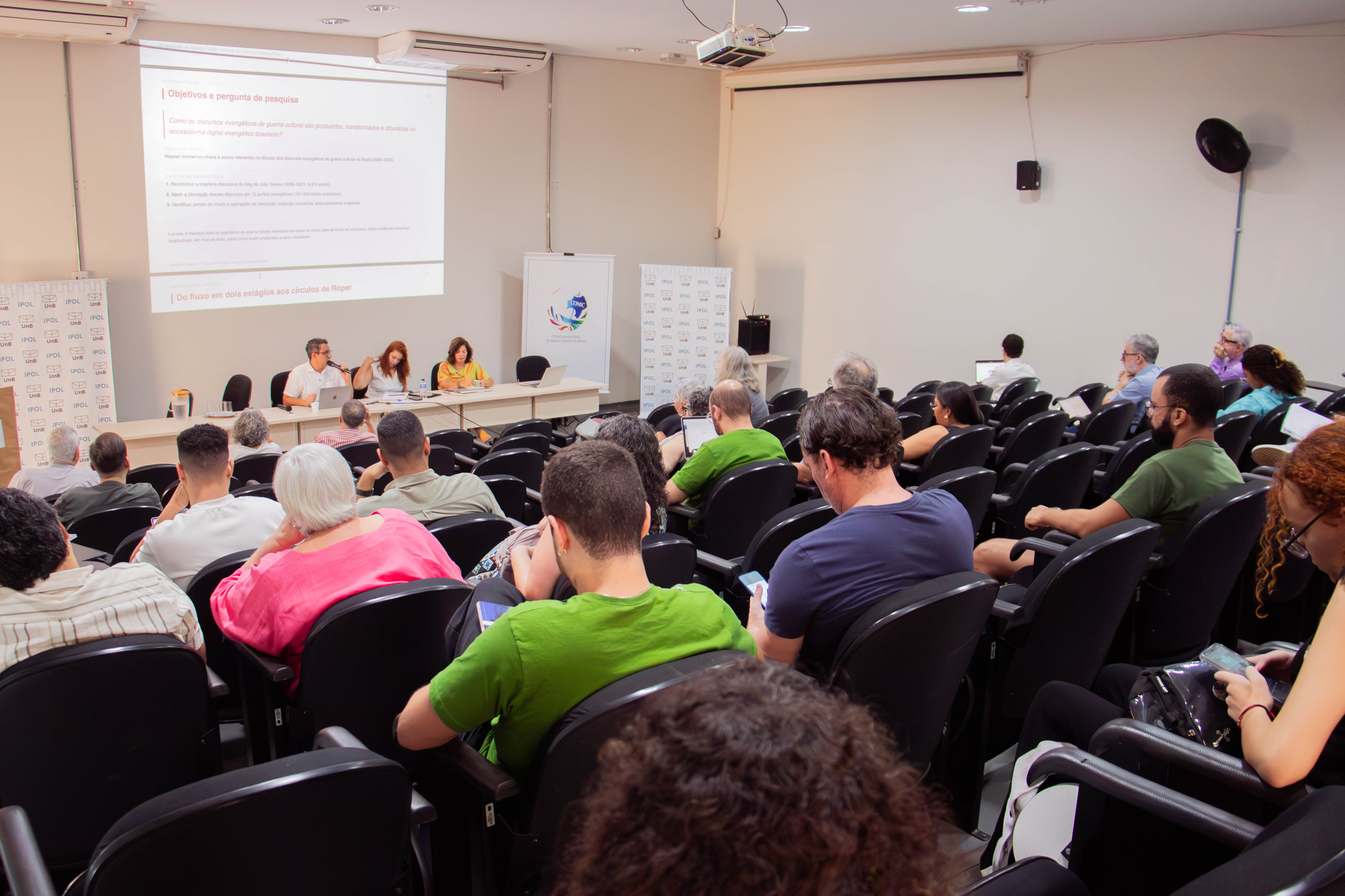 Simpósio debate religião, política em tempos de ultraconservadorismo no Brasil