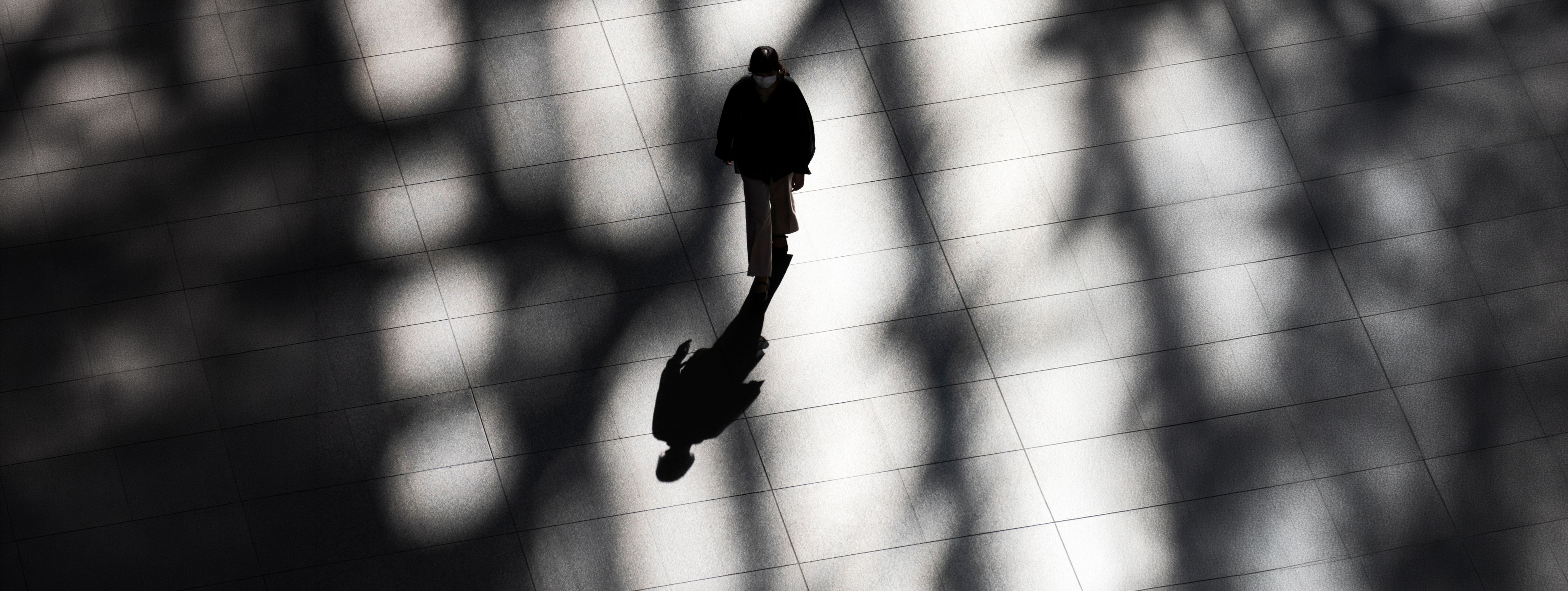 silhouette-person-city-compressed_copiar.jpg